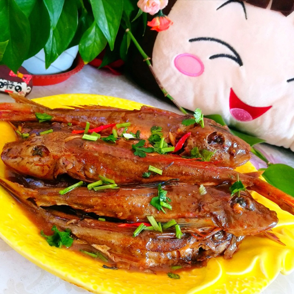 餐桌红头鱼 餐桌红头鱼